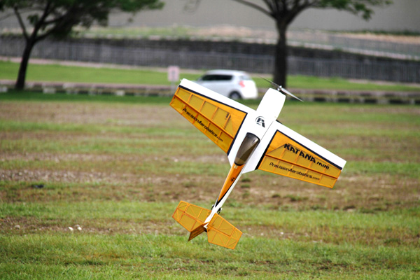 Самолёт р/у Precision Aerobatics Katana Mini 1020мм KIT (желтый)